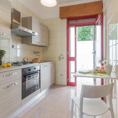 Casa Gaia Pp, Beach Torre Lapillo